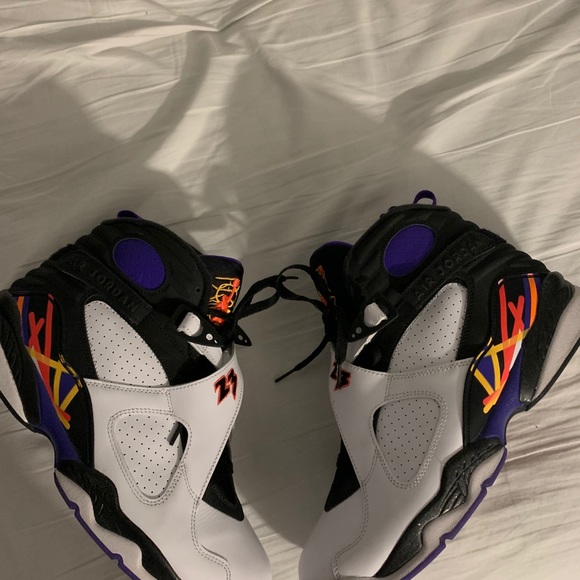 Jordan 8 - Picture 4 of 5